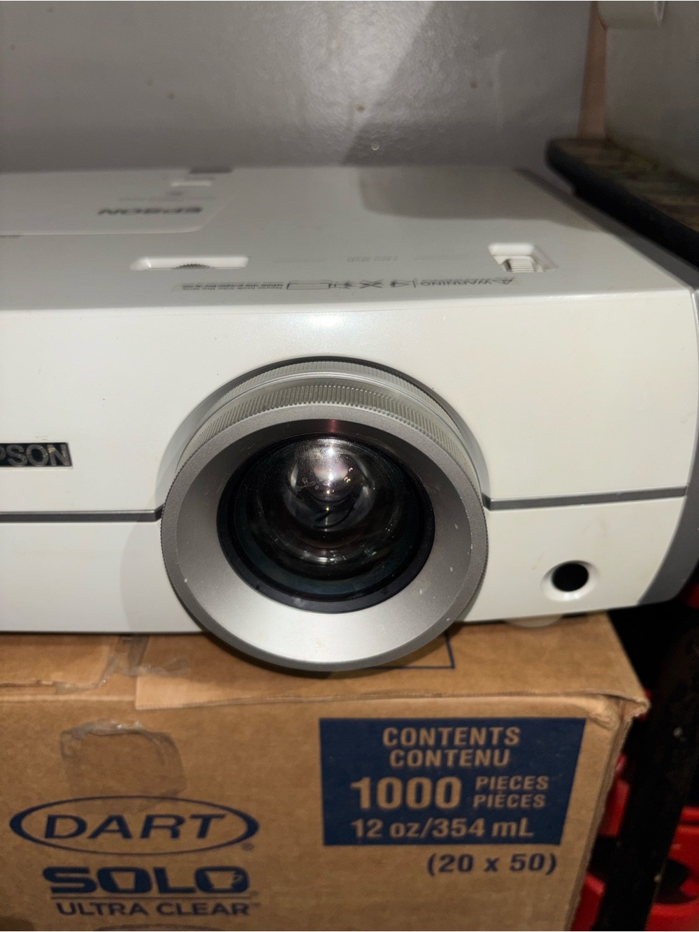Epson cinema 8350,White with very nice adj. lens and tons of different hookups. - Picture 3 of 7
